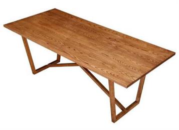 北（běi）歐現代全實木餐桌