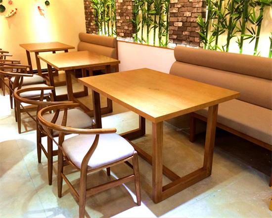 湘菜館飯店中（zhōng）餐廳（tīng）田園（yuán）風實木餐桌椅（yǐ）