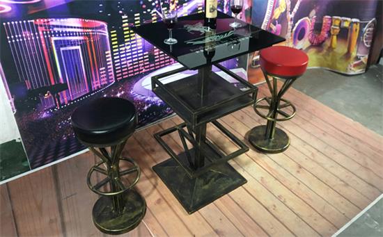 複古(gǔ)工業風鐵藝酒吧清(qīng)吧高吧台家具定(dìng)製