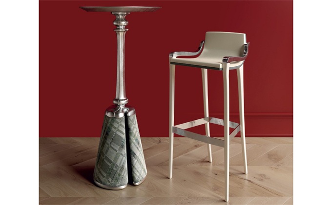 小型酒吧不鏽鋼酒吧(ba)邊角小(xiǎo)圓(yuán)桌