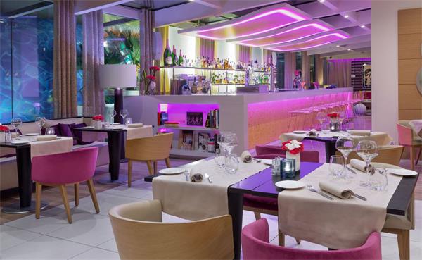 現代酒吧桌椅組合輕奢吧台椅家（jiā）具