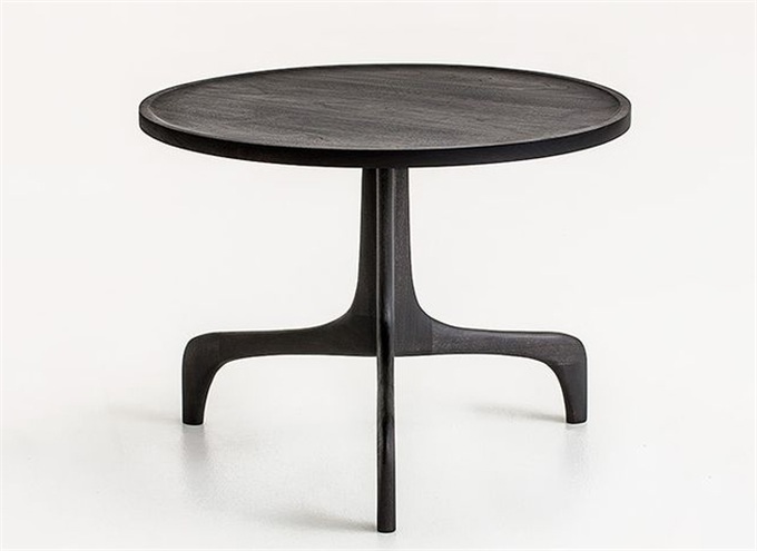 咖啡店時（shí）尚圓形（xíng）全實木咖啡桌椅（yǐ）