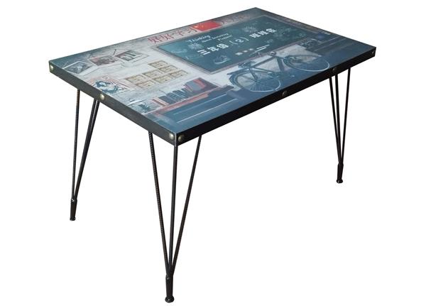 工業複古主題餐廳餐桌_五金銅釘圍邊（biān）鋼筋方桌