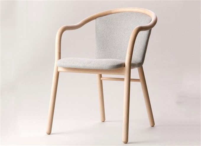簡約實（shí）木（mù）餐椅 布藝軟包（bāo）椅子