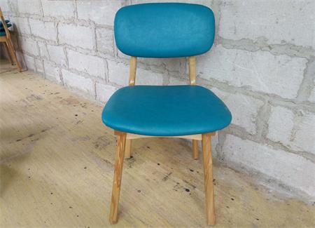 餐(cān)廳椅(yǐ)子