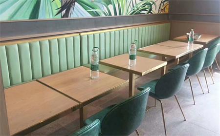 西餐廳（tīng）桌椅