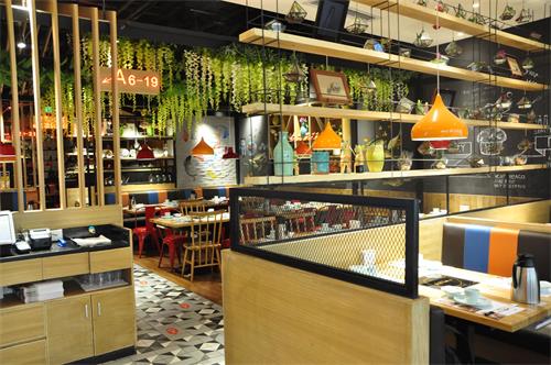 魚樂(lè)飛工業風裝修風格餐廳