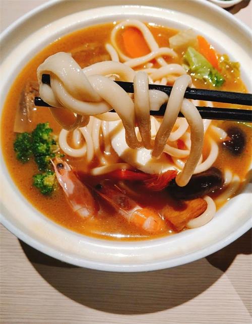 九（jiǔ）毛九山西麵條