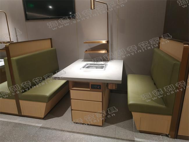 海（hǎi）底（dǐ）撈無煙火（huǒ）鍋桌椅