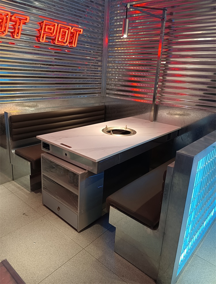 湊湊火鍋·YCC!廣州天宜店（diàn）時尚大（dà）理石火鍋桌