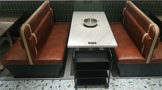 八合裏牛肉火鍋桌（zhuō）椅