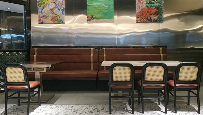 八合裏牛肉火鍋家具