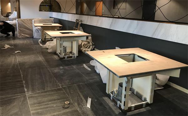 海德利家具工程（chéng）部海底撈火鍋桌安裝現場