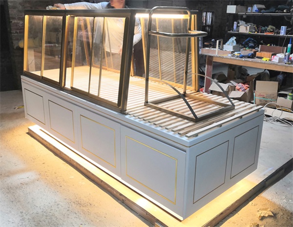 麵包中島（dǎo）櫃