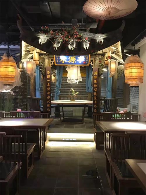 芙蓉樓餐廳(tīng)桌椅