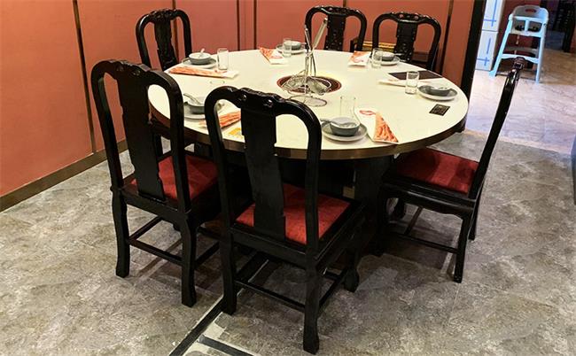 火鍋（guō）店桌椅