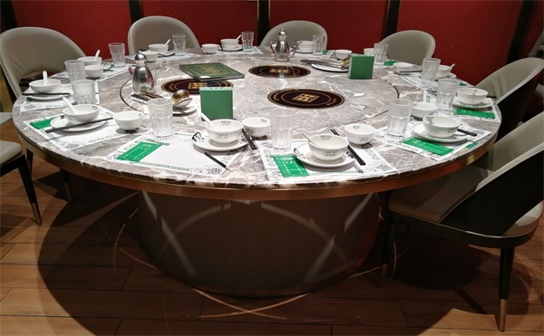 電磁爐大（dà）圓（yuán）餐桌