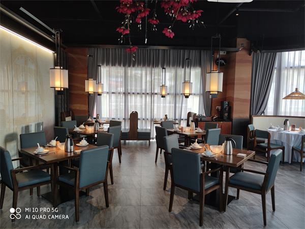 餐廳（tīng）桌椅