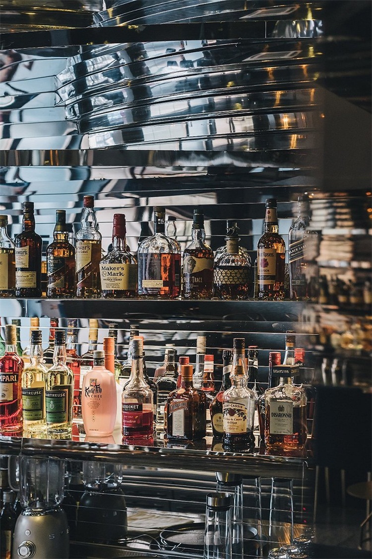 酒吧（ba）空間設計效（xiào）果圖