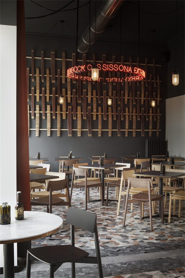 啤酒吧空（kōng）間（jiān）設計效果圖