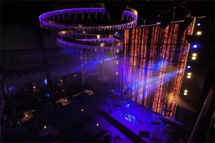 酒吧空間設計效（xiào）果圖