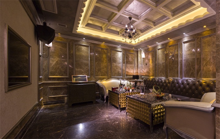 酒(jiǔ)吧空間設計效果圖