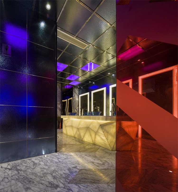 酒吧(ba)空間設計效果圖